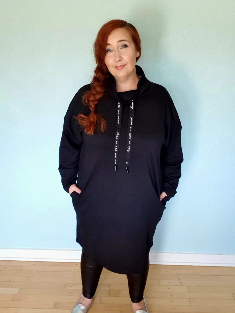 Overdele ONLY CURVE | Onclucia L/S Highneck Dress Swt Black String Love