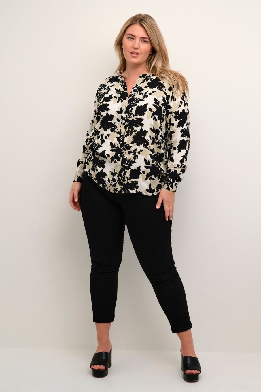 Overdele Kaffe Curve | Kclina Ppp Shirt 104908 Black And Chalk Flower Print