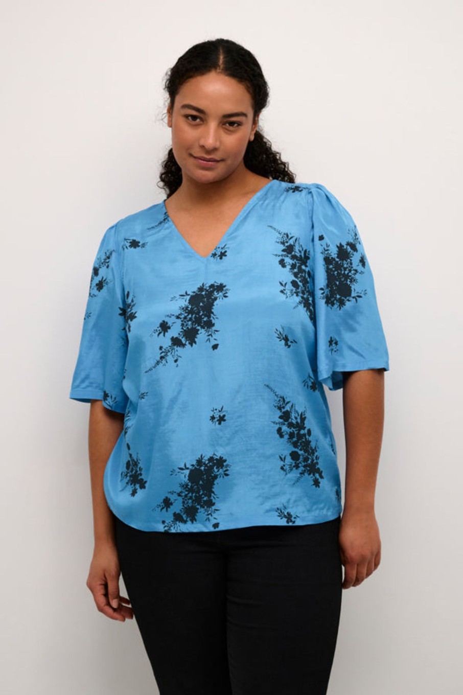 Overdele Kaffe Curve | Kcganja Blouse Regatta, Black Flower Print