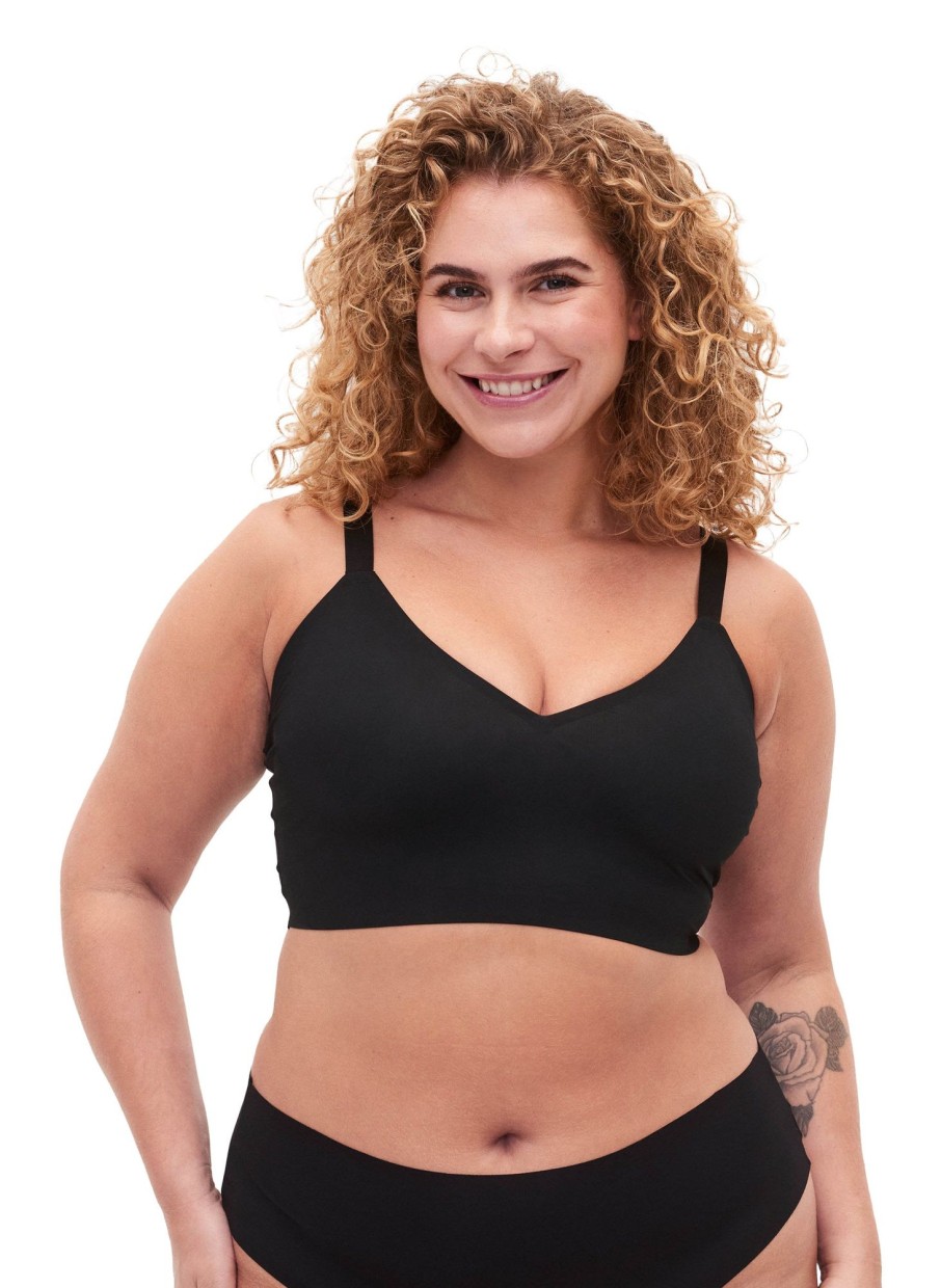 Andet Zizzi | Zilzerle - Plain V-Neck - Bra Black