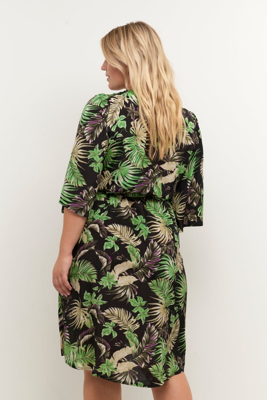 Overdele Kaffe Curve | Kclia Dress 104238 Green/Black/Violet Palm Print