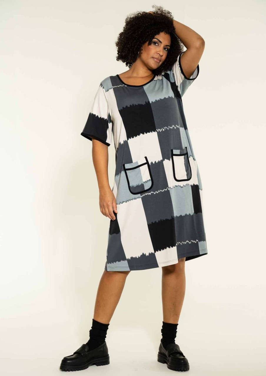 Overdele Studio | Stnicca Short Dress Squares