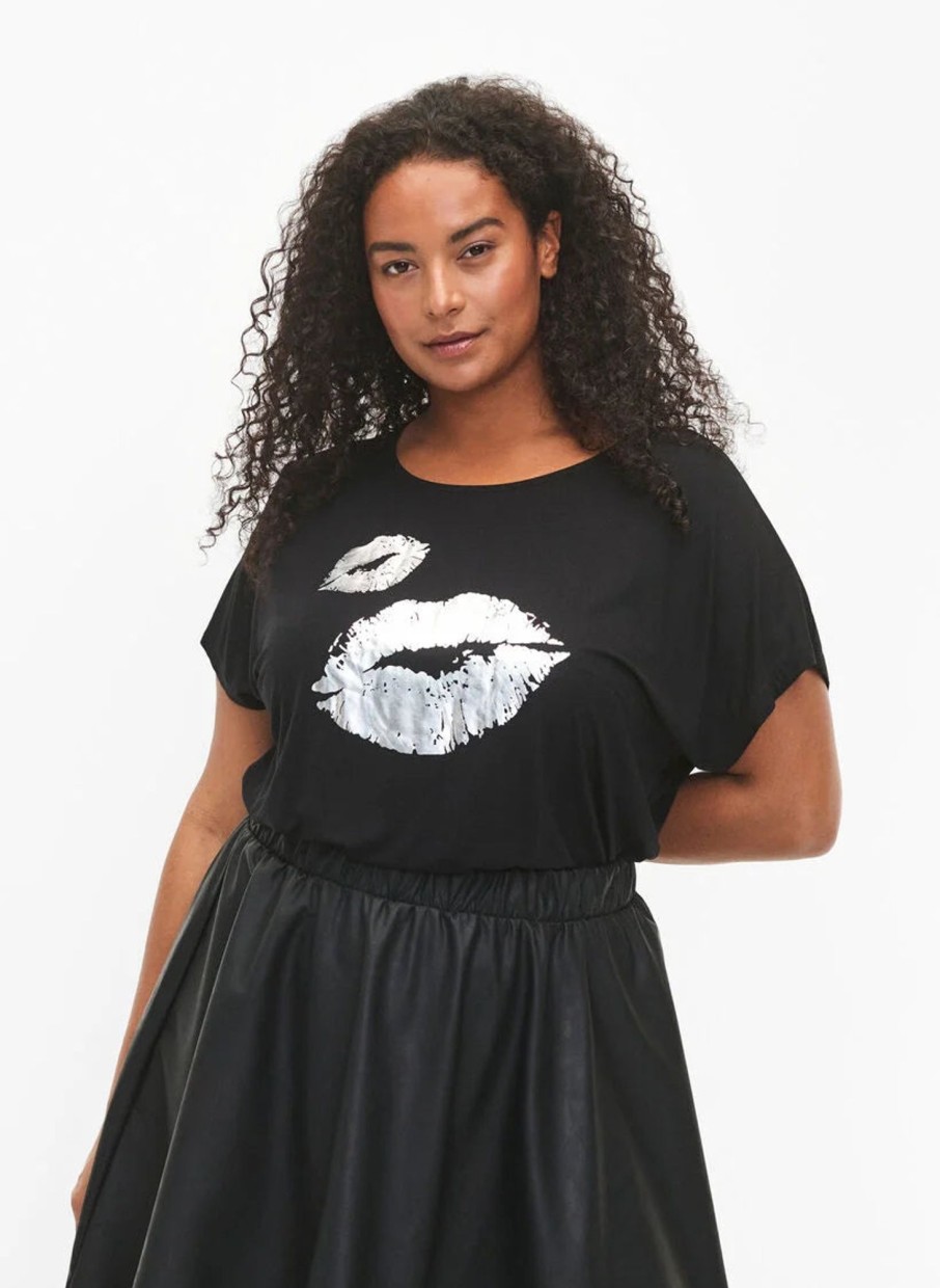 Overdele ZIZZI | Zivtora - S/S - Loose Tee Black W. Lips