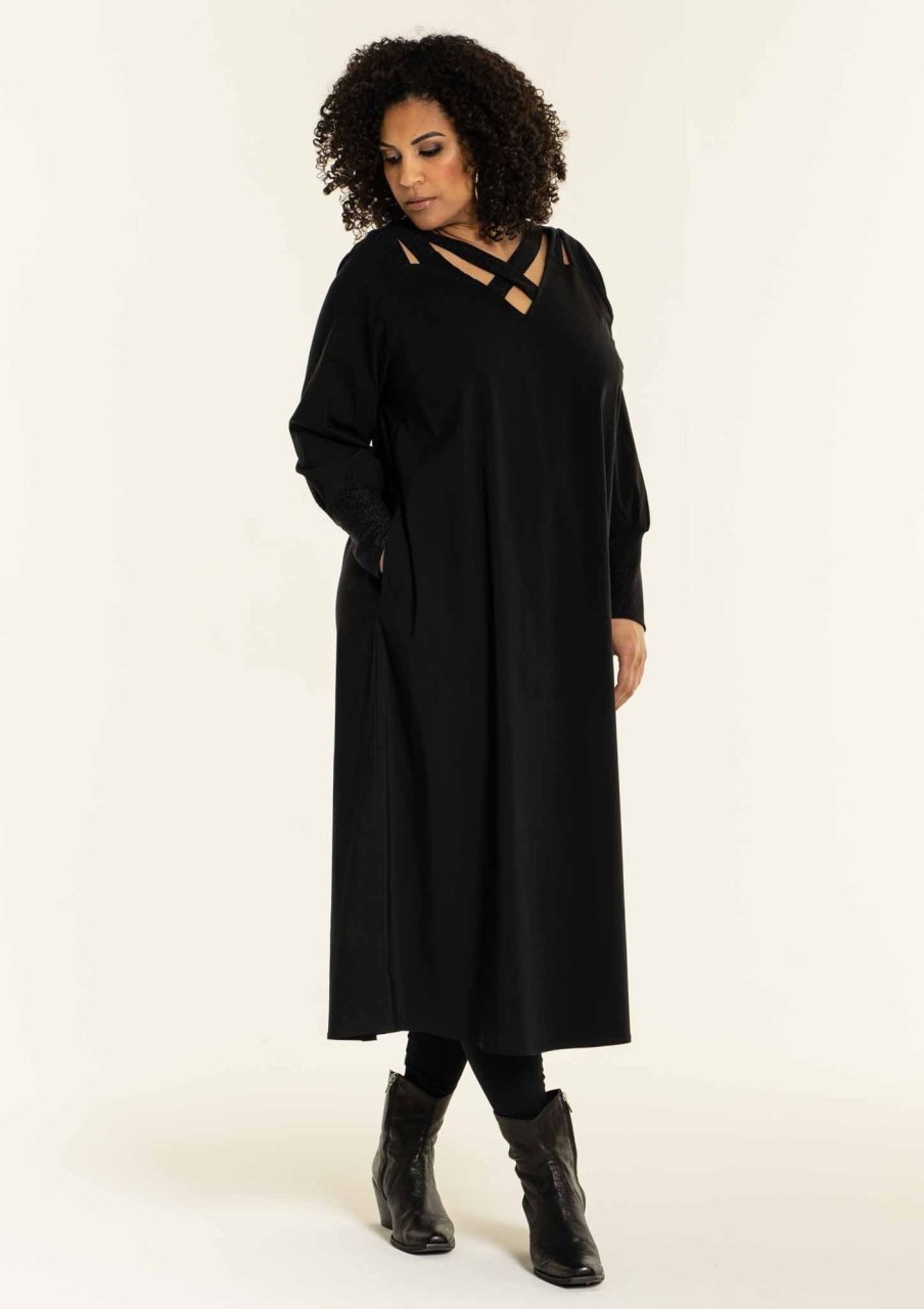 Overdele Studio | Stindia Dress Black