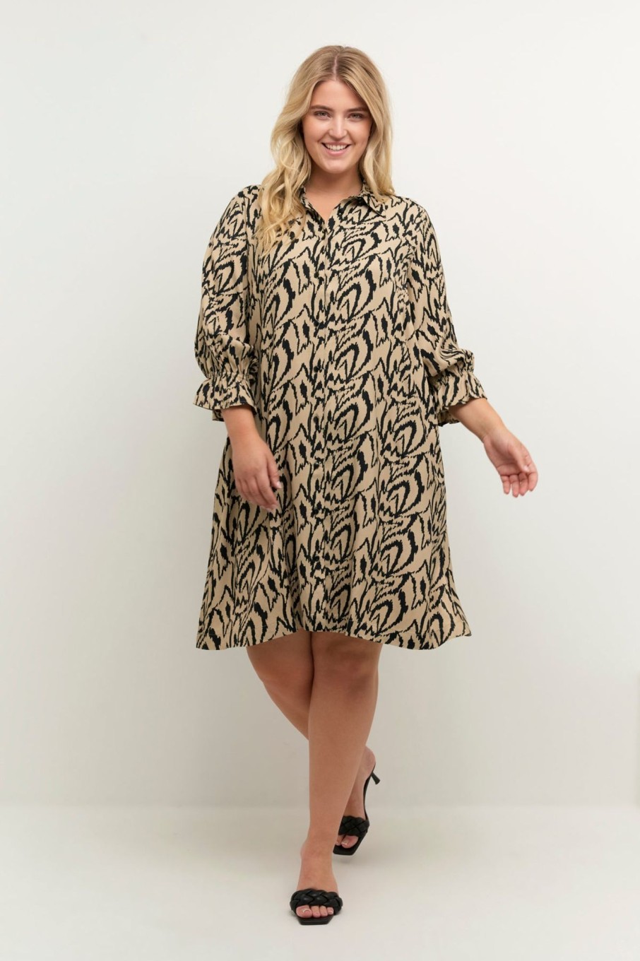 Overdele Kaffe Curve | Kccecilie Shirt Dress 104228 Sand / Black Graphic