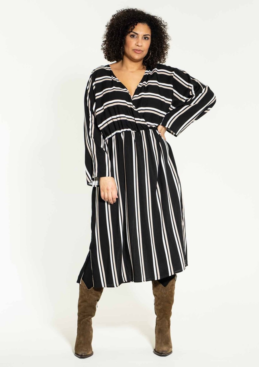 Overdele Studio | Stcabrina Dress Black With White Sand Stripes