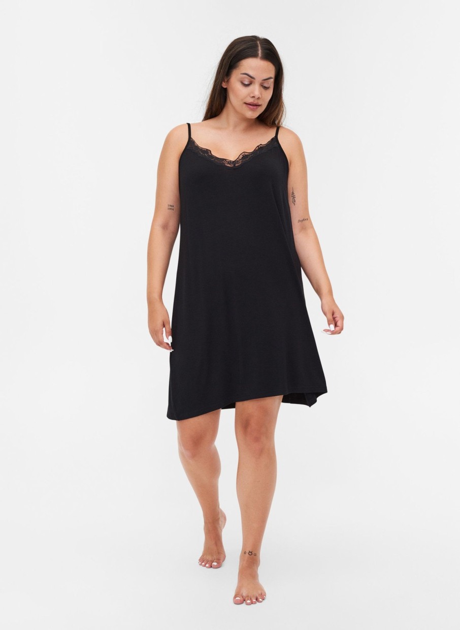 Andet Zizzi | Zilace Strap Dress