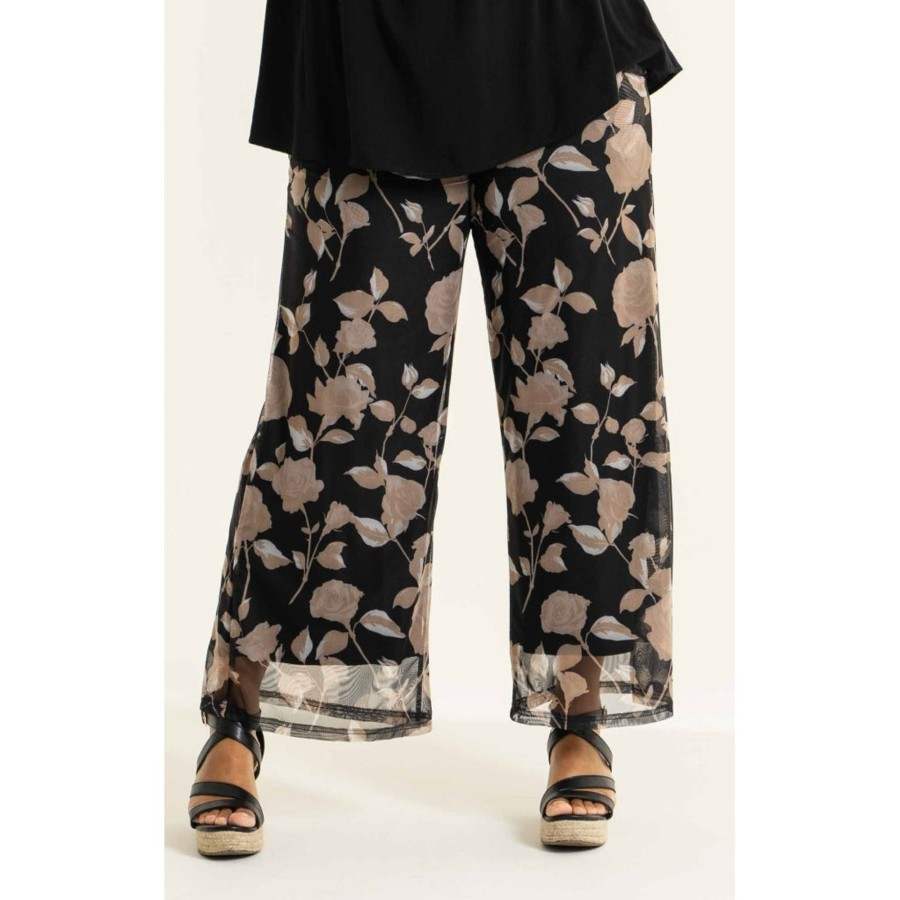 Underdele Studio | Stjakobine Trousers Black With Sand Flowers