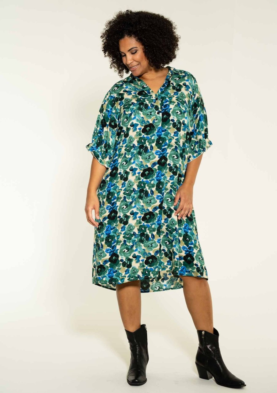 Overdele Studio | Stgunda Dress Bright Green Flowers